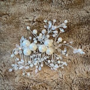 White and Silver Floral Hair Accessory with Beads